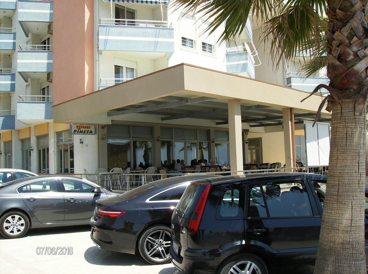 Amras House Otel Dıraç Dış mekan fotoğraf